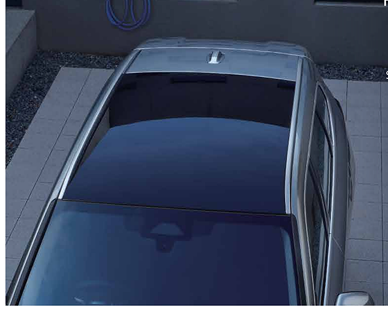 BMW iX1 LWB, Fixed panoramic glass roof spanning the cabin, seen from above