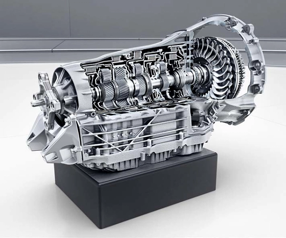 Mercedes-Benz C-Class, 9G-TRONIC nine-speed automatic transmission (cutaway view)