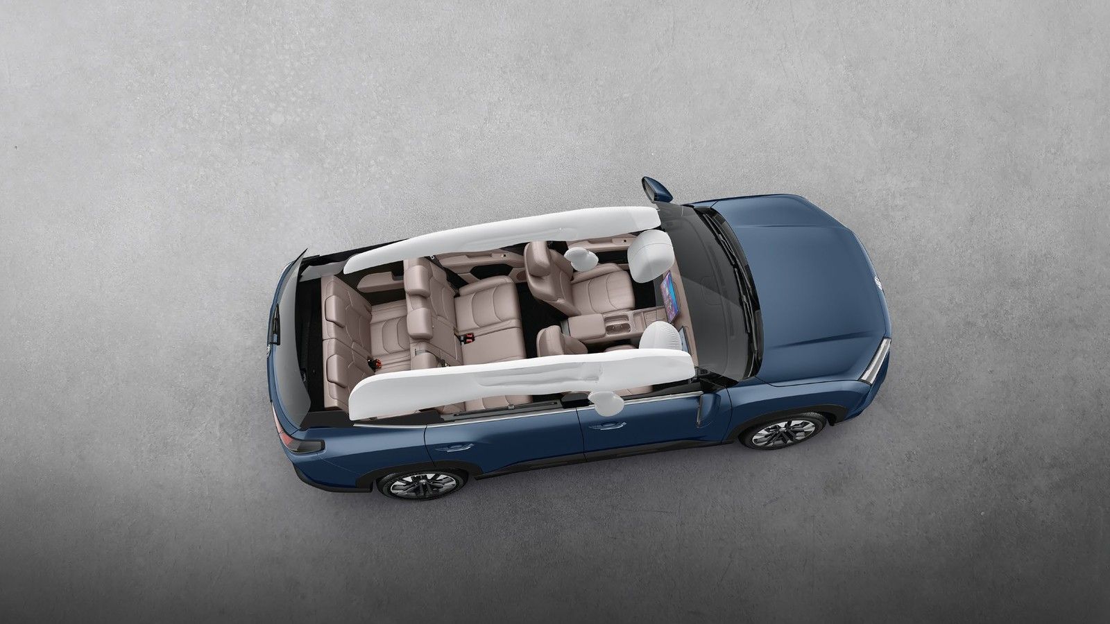 MG Hector Tomahawk PHEV — Three rows, generous legroom and a 192 L boot that grows to 528 L with the third row folded