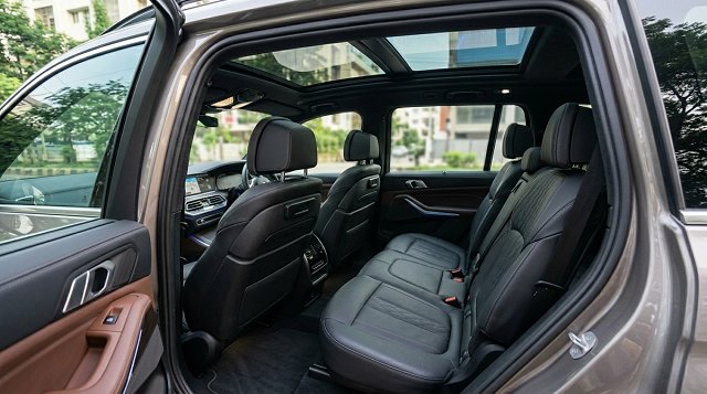 BMW X7 photo