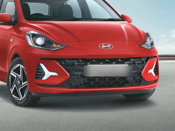 Hyundai Grand i10 Nios — Painted black honeycomb radiator grille