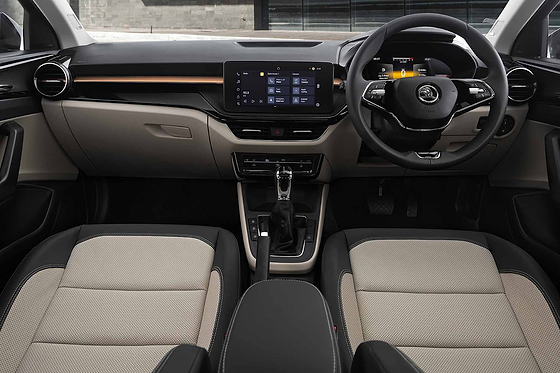 Skoda Škoda Slavia (2022–2026), 25.4 cm Škoda infotainment touchscreen with wireless SmartLink, alongside the Virtual Cockpit.