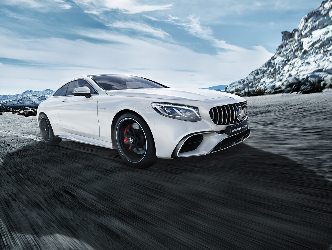 Mercedes-Benz Mercedes-AMG S 63 E Performance — Mercedes-AMG S 63 Coupé with its long bonnet, frameless side windows and AMG Panamericana grille
