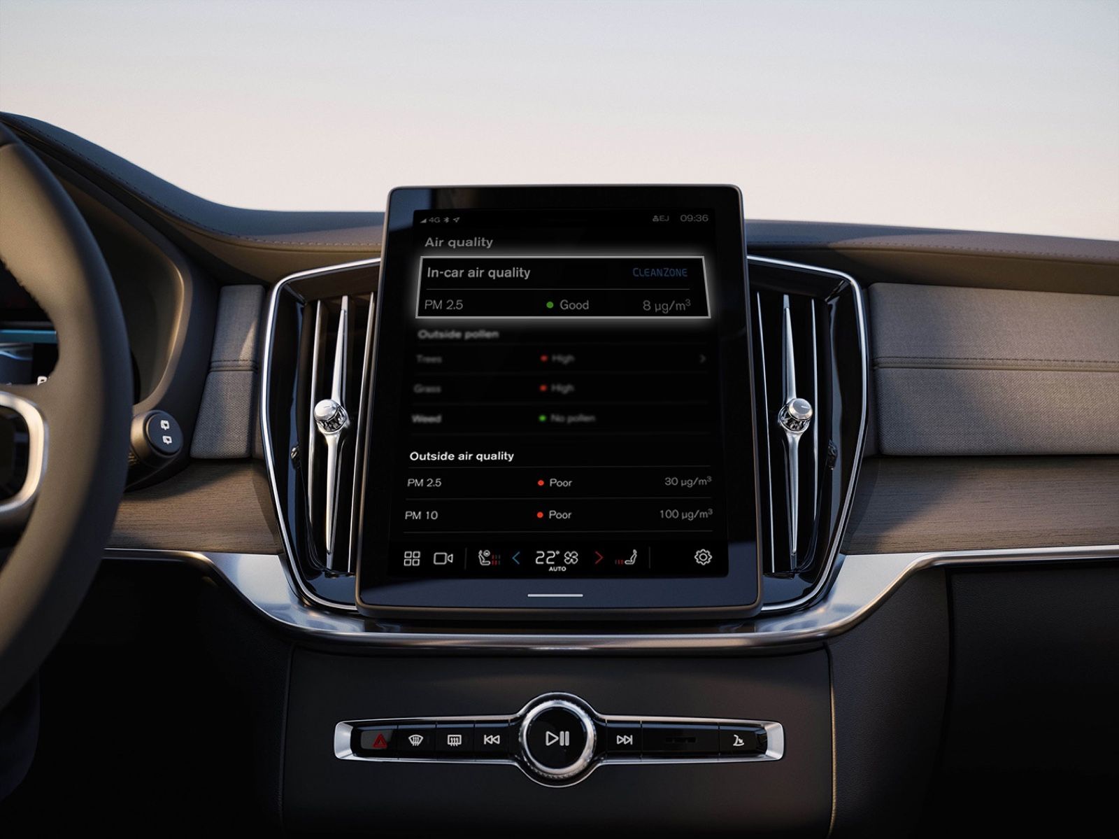 Volvo XC90 — CleanZone in-cabin air-quality monitor with active air purification