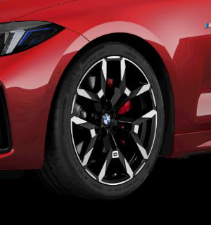 BMW M440i — M Sport brakes with red-painted calipers behind the 19-inch M light alloy wheel.