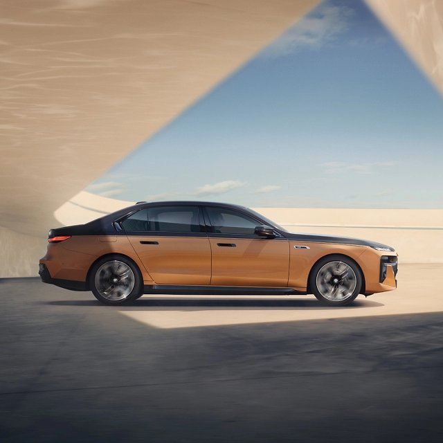 BMW i7 photo