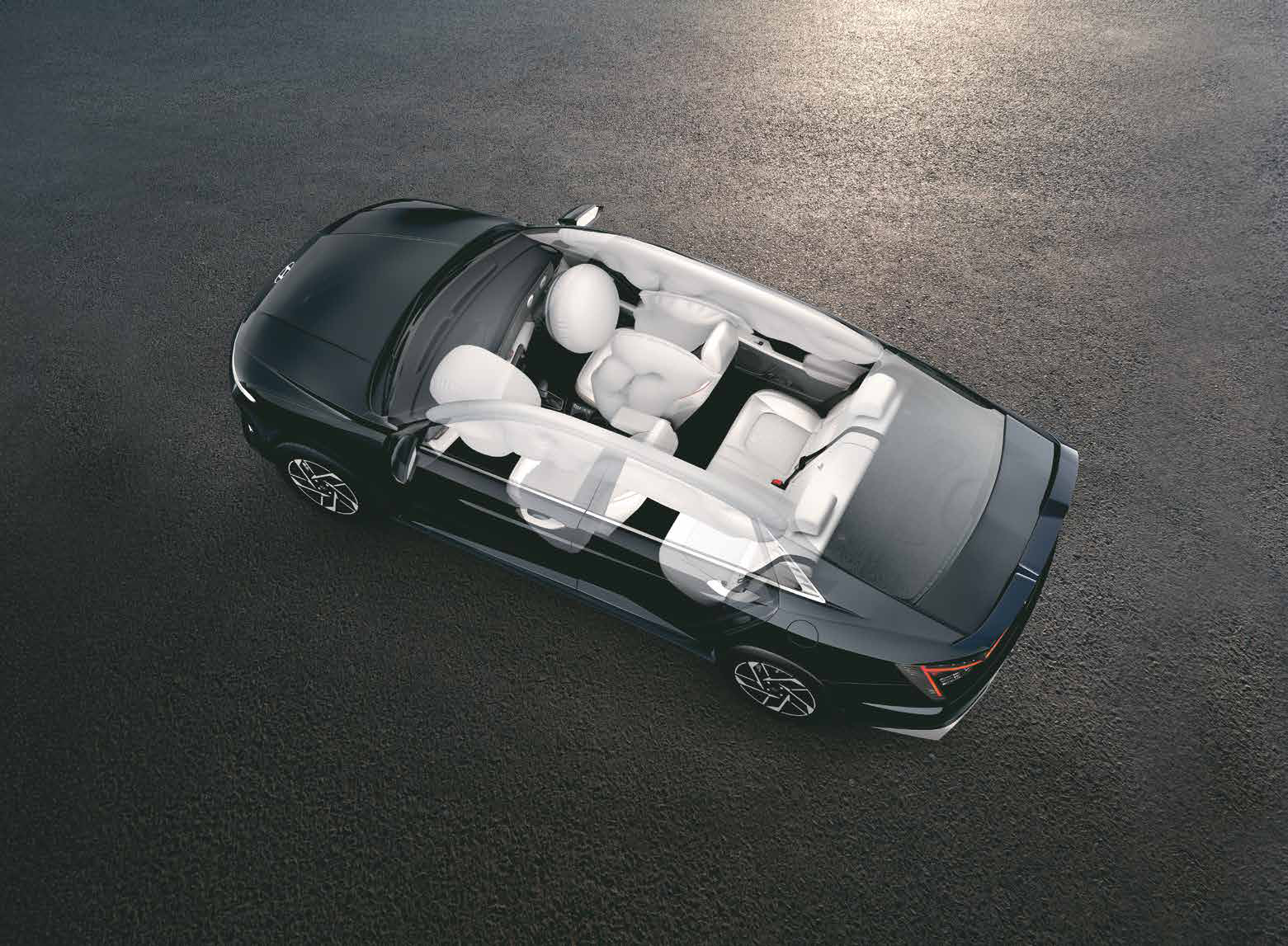 Hyundai Verna — 7 airbags including centre side airbag