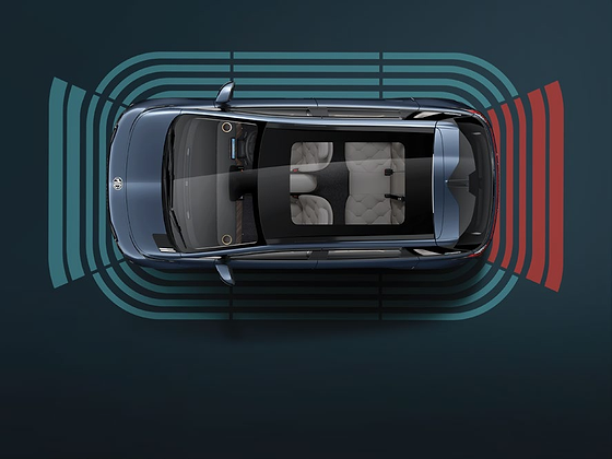 MG Windsor EV, 360° surround-view cameras with rear parking sensors