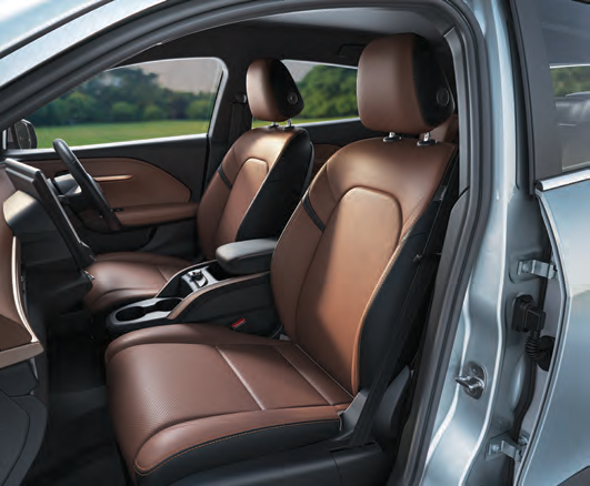 VinFast VF 6 — Dual-tone vegan-leather upholstered front seats