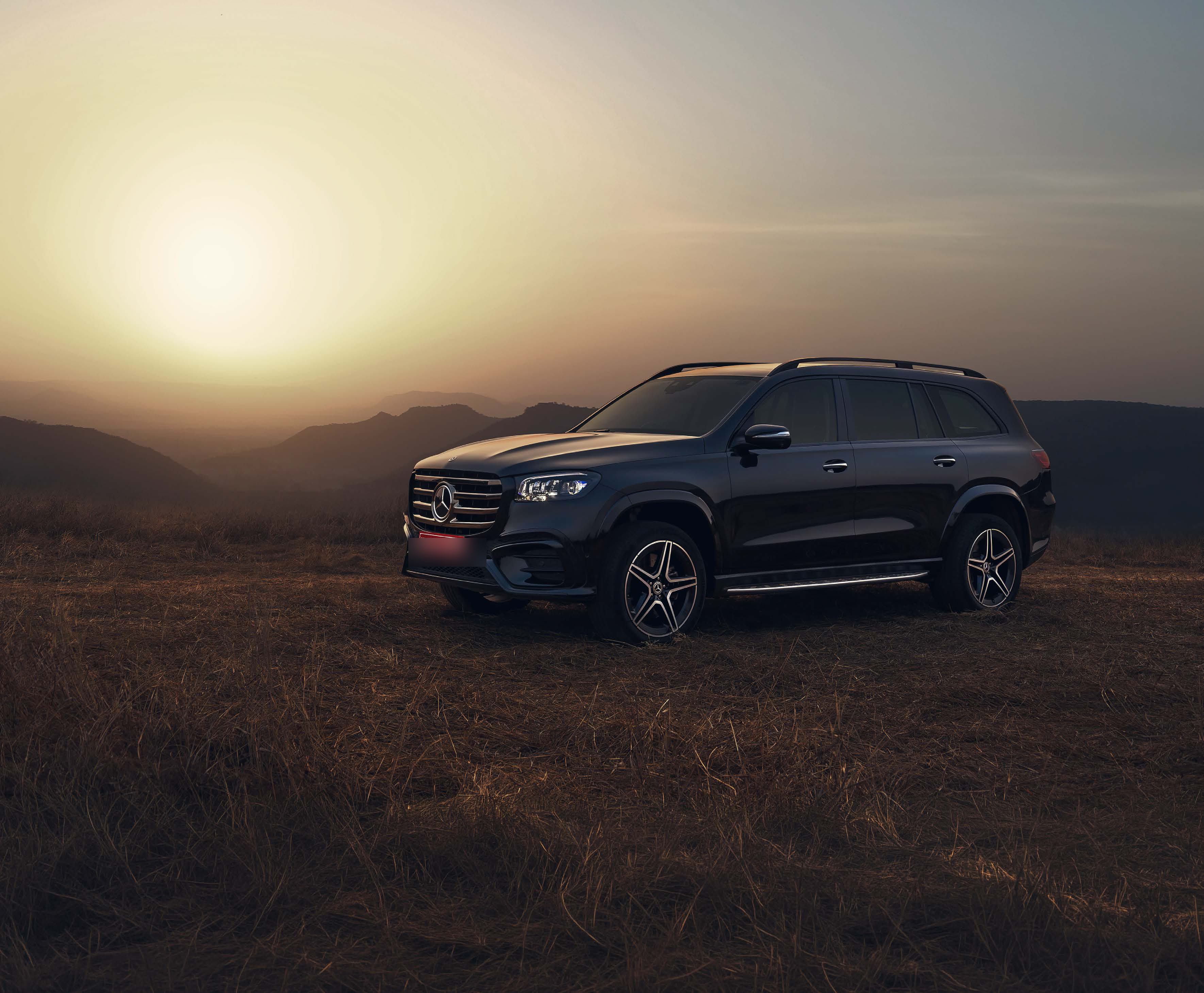 Mercedes-Benz GLS — Night Package with high-gloss black exterior accents (GLS AMG Line)