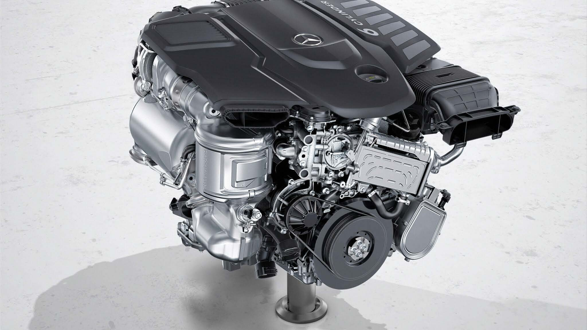 Mercedes-Benz GLS — Inline six-cylinder engine with mild-hybrid integrated starter generator