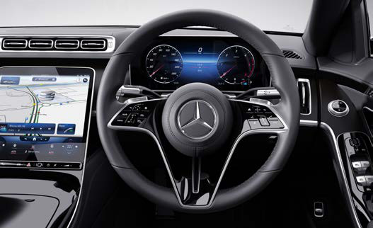Mercedes-Benz GLE — Leather multifunction steering wheel with digital driver display.