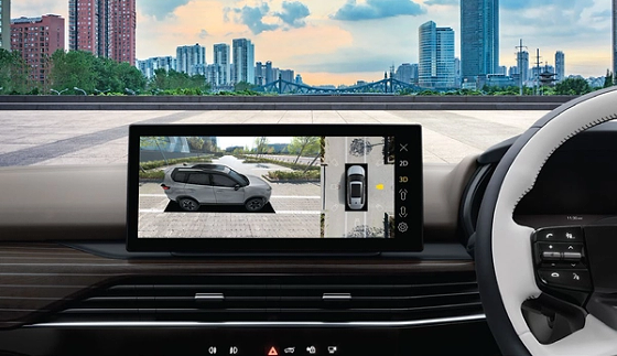 Tata Safari, 360-degree surround view system with 2D/3D views on the infotainment screen