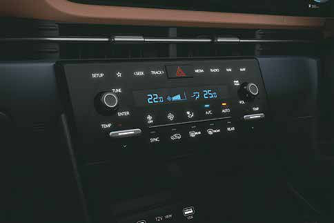 Hyundai Alcazar, Dual zone automatic temperature control (DATC) with touch control