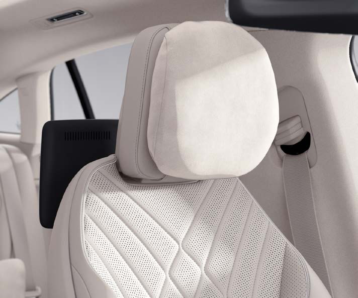 Mercedes-Benz EQS — Luxury head restraints with height and longitudinal adjustment in nappa leather