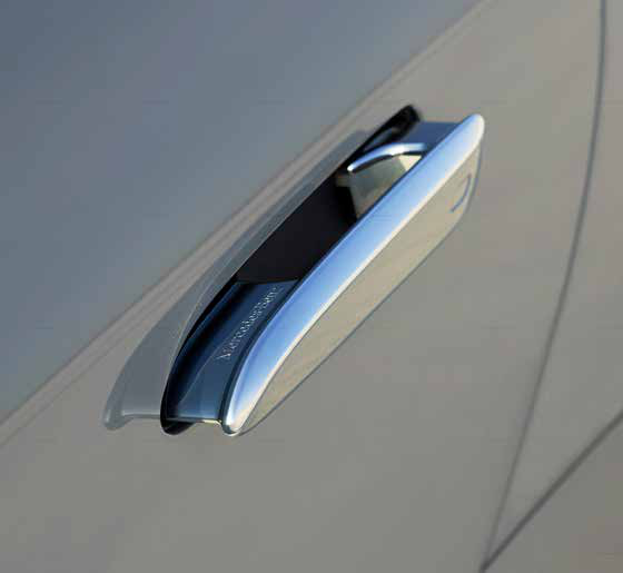 Mercedes-Benz Mercedes-AMG SL 55 Roadster — Flush-fitting automatic door handle that extends when the key is detected nearby