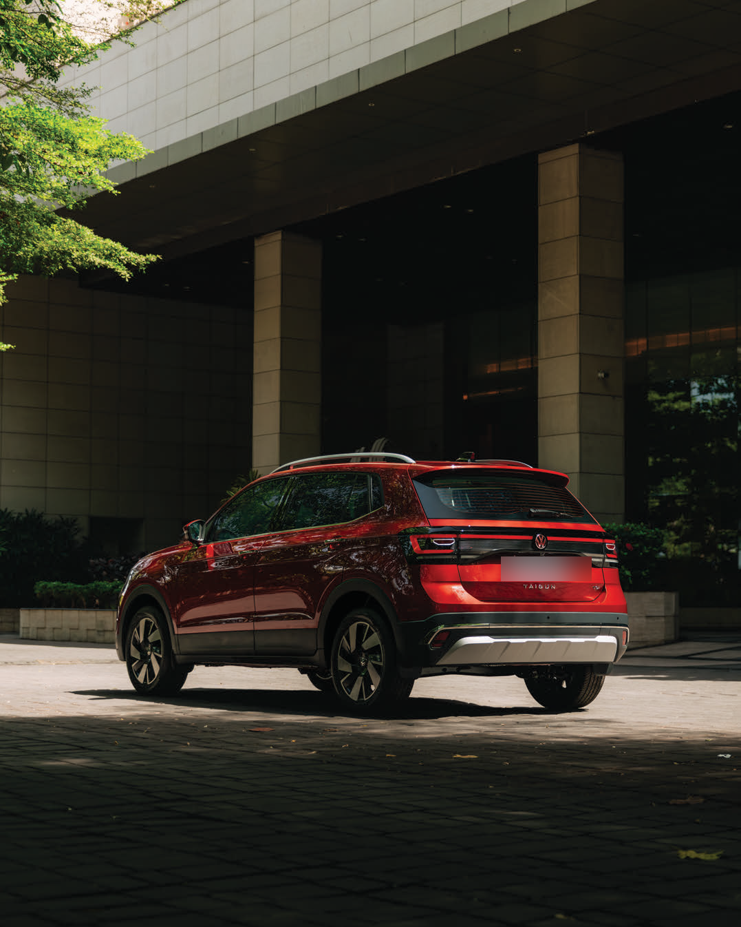 Volkswagen Taigun — Infinity LED tail lamps with connecting light bar