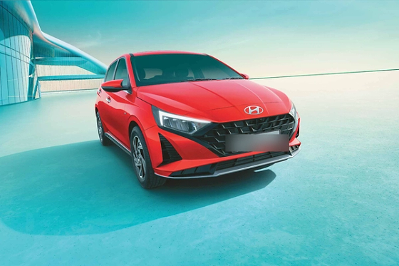Hyundai i20, Parametric jewel pattern grille