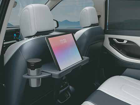 Hyundai Creta Electric, Foldable seatback table with IT device holder and retractable cupholder