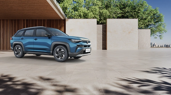 Maruti Suzuki Victoris, Bold SUV design with sweeping silhouette and blacked-out floating roof