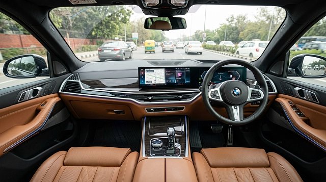 BMW X7 — photo
