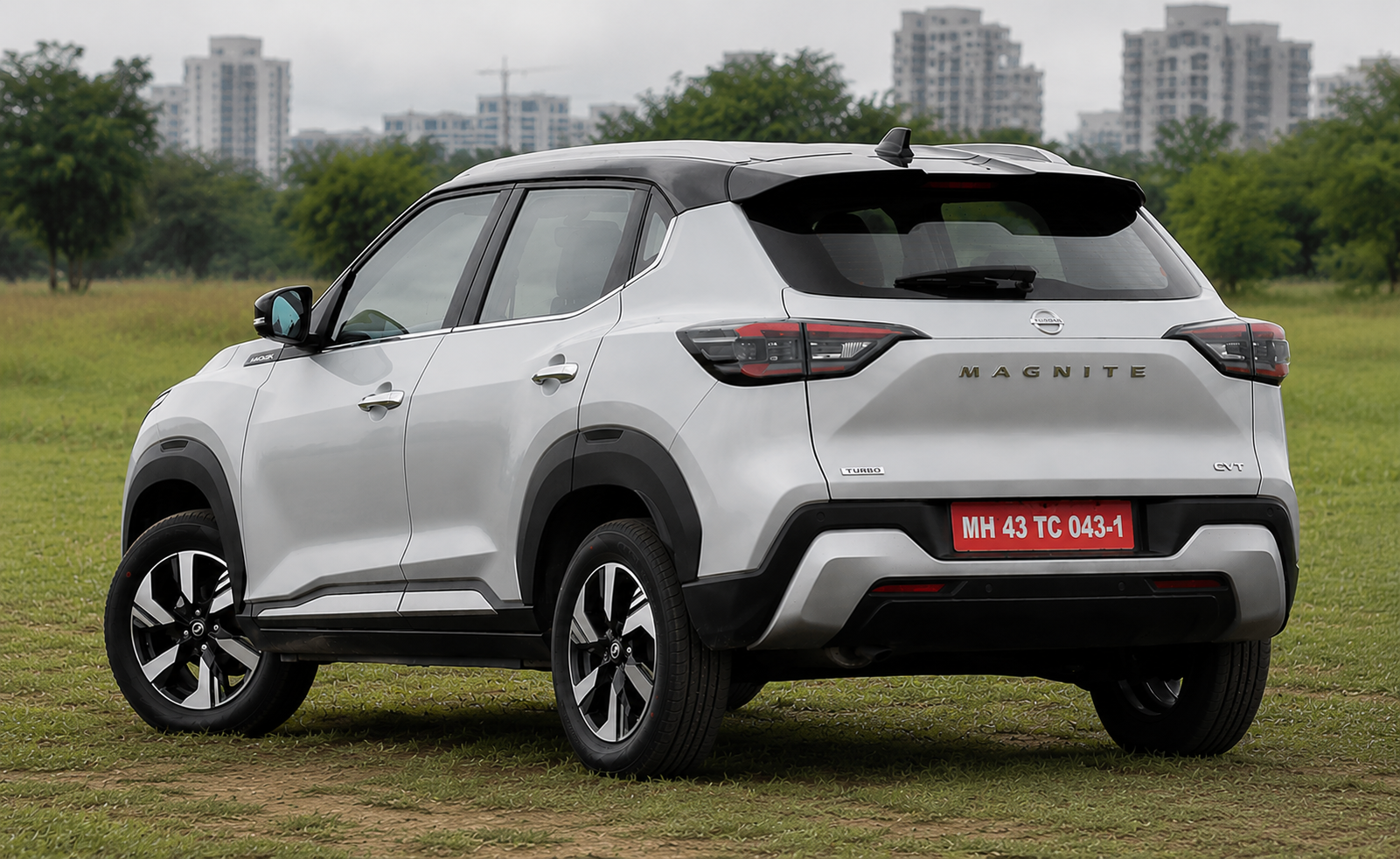 Nissan Magnite in Blade Silver
