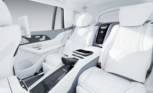 Mercedes-Benz Mercedes-Maybach GLS — Executive rear seats in white nappa leather with reclining backrest and extended leg support