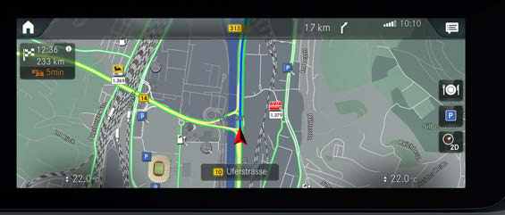 Mercedes-Benz Mercedes-AMG GLA 35 4MATIC — MBUX navigation with live traffic on the widescreen display