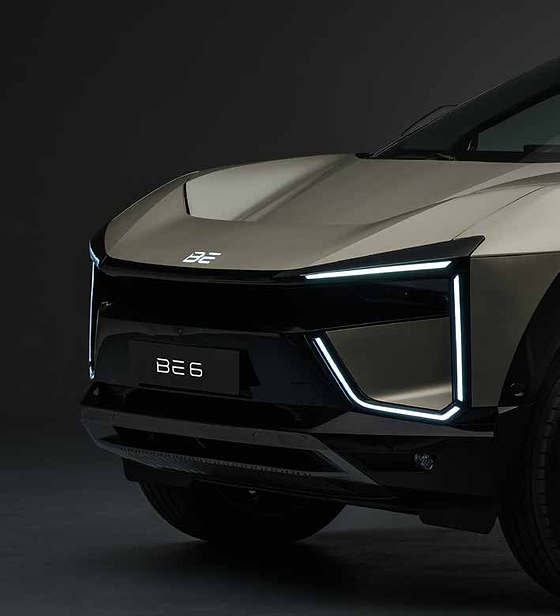 Mahindra BE 6, Signature C-shaped LED DRLs frame the illuminated front fascia