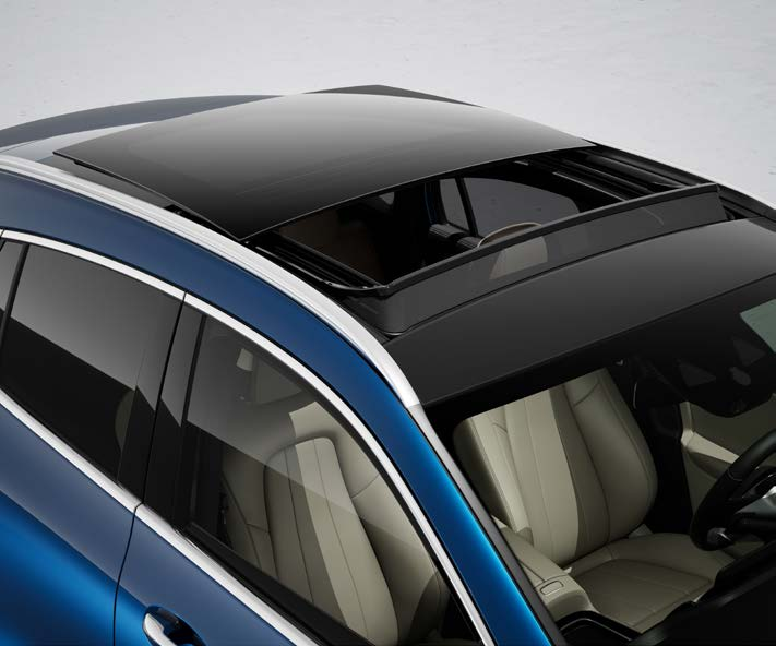 Mercedes-Benz GLA — Panoramic sliding sunroof paired with roof rails in polished aluminium