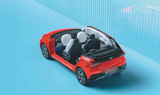 Hyundai i20, 6 airbags (standard)