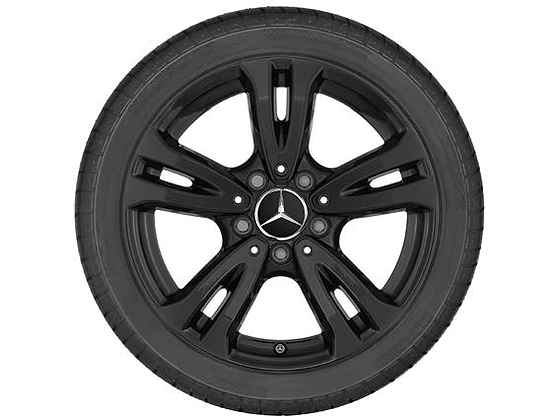 Mercedes-Benz Mercedes-AMG A45 S, 5-twin-spoke light-alloy wheel finished in black.