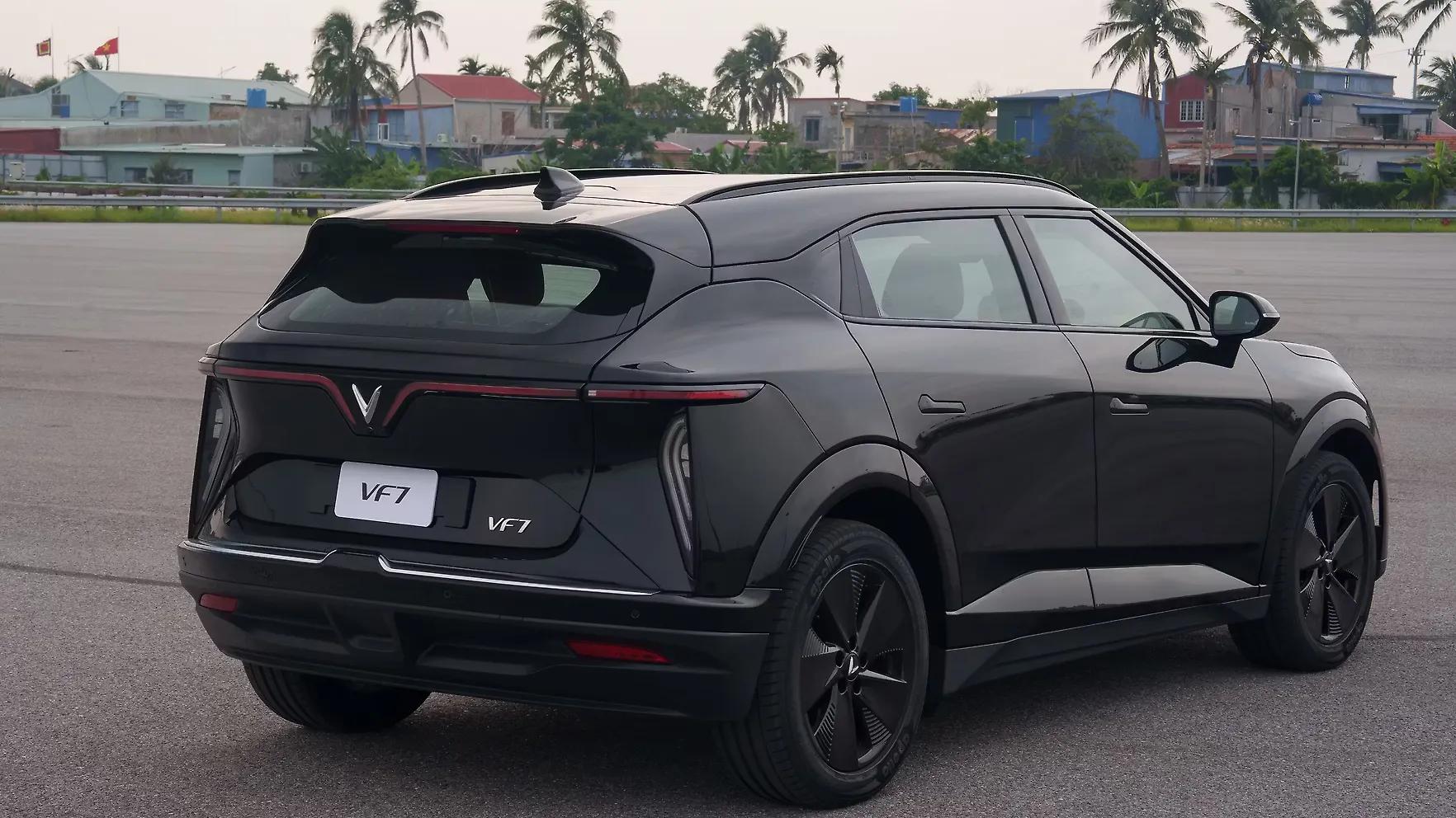 VinFast VF 7 — image 5