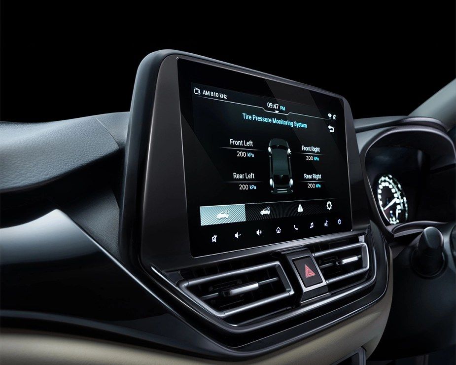 Toyota Glanza, Tyre pressure monitoring shown per wheel on the touchscreen