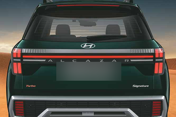 Hyundai Alcazar, Connected LED tail lamps with rear horizon lamp