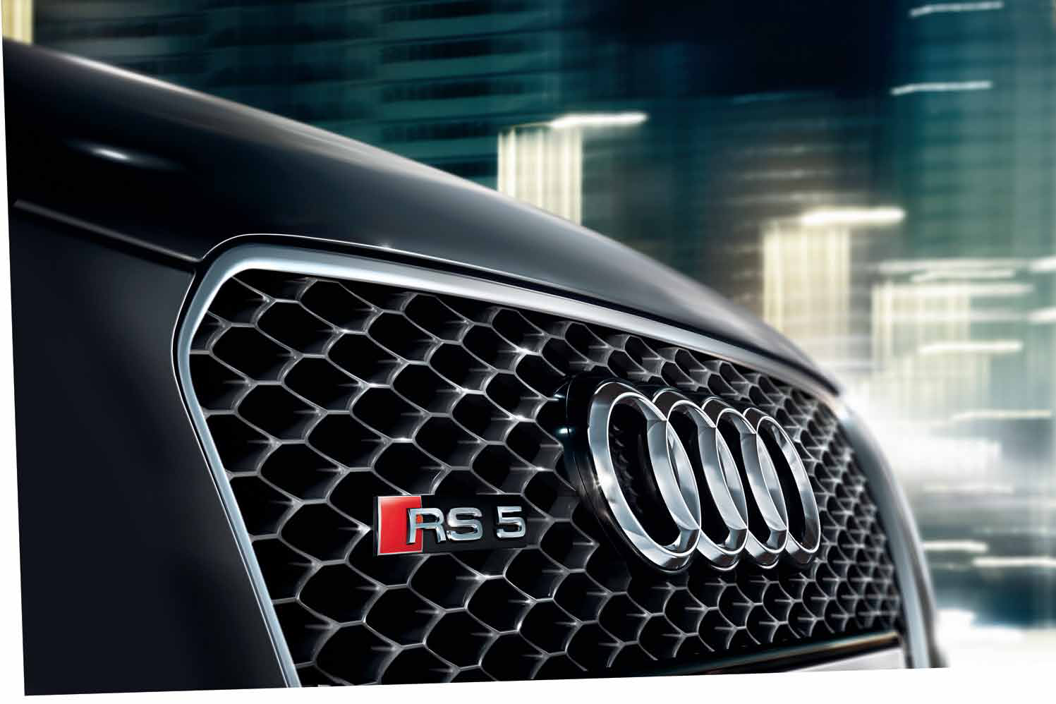 Audi RS5 — RS 5 Singleframe grille with honeycomb mesh and matt aluminium-look surround