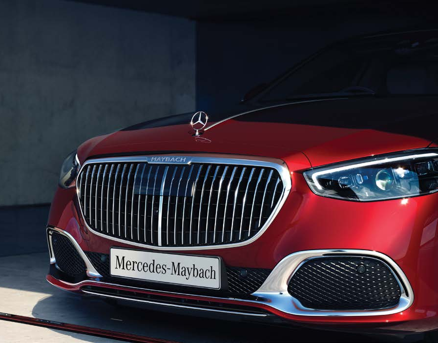 Mercedes-Benz Mercedes-Maybach S-Class — Maybach signature grille with fine vertical chrome slats and the raised three-pointed star on the bonnet.