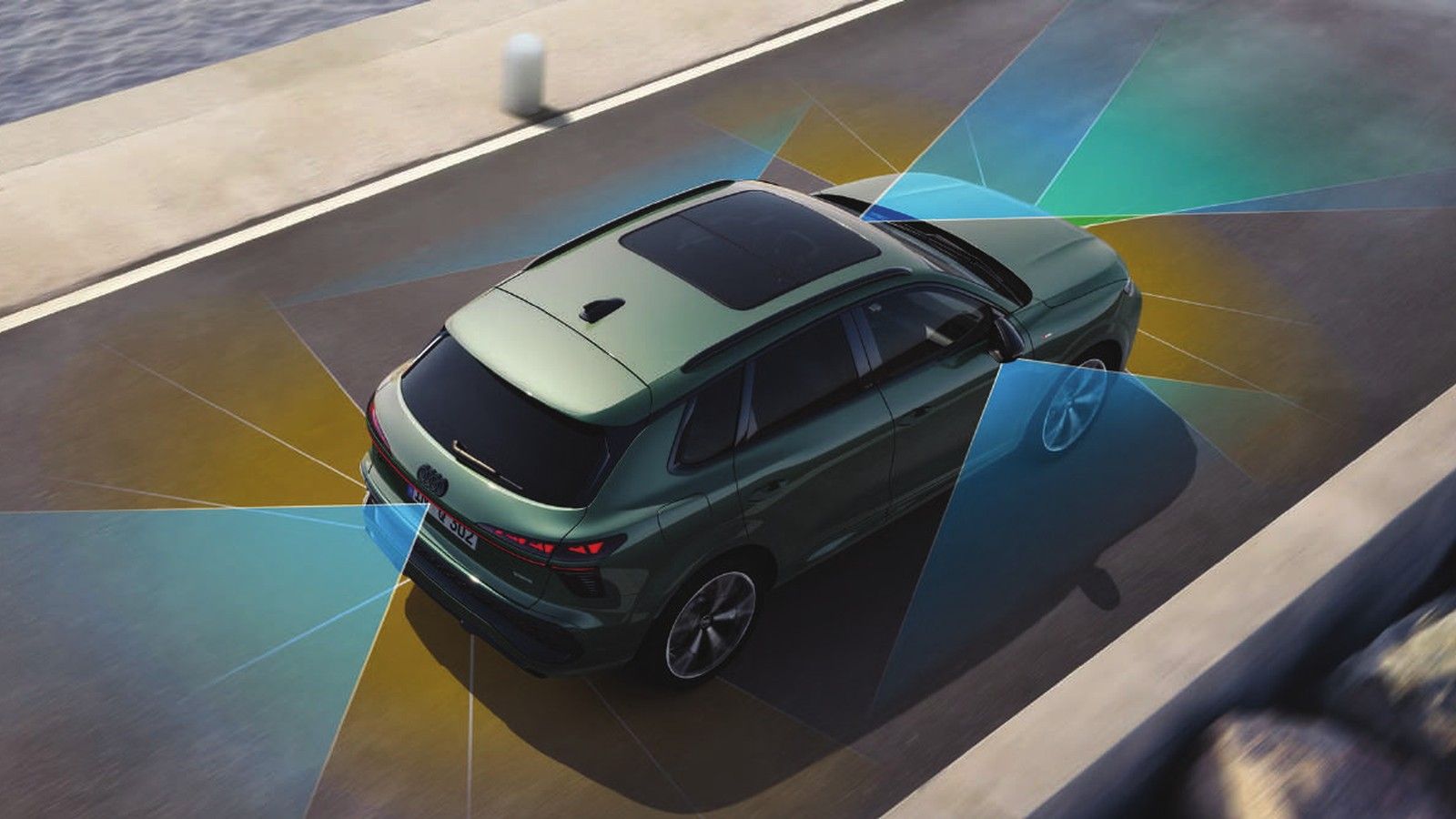 Audi Q3, Park Assist plus with the surrounding parking system, with reversing assistant to retrace the last manoeuvre