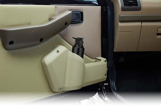 Mahindra Bolero, Door trims with built-in bottle holders