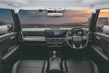 Hyundai Venue, VENUE Knight - all black interior with brass coloured inserts