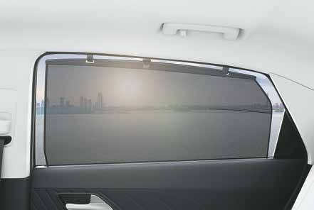 Hyundai Verna — Manual rear window sunshade