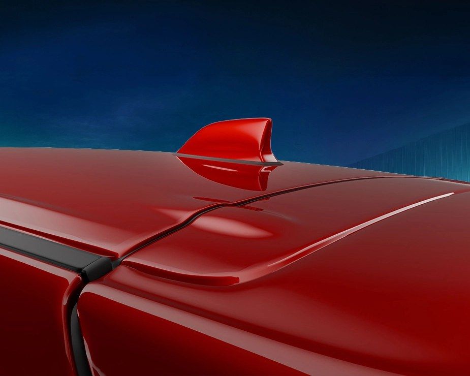 Toyota Glanza, Shark-fin roof antenna on every variant