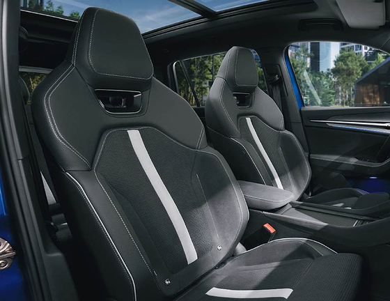 Skoda Kodiaq, Sportline front sport seats with integrated headrests and contrast piping