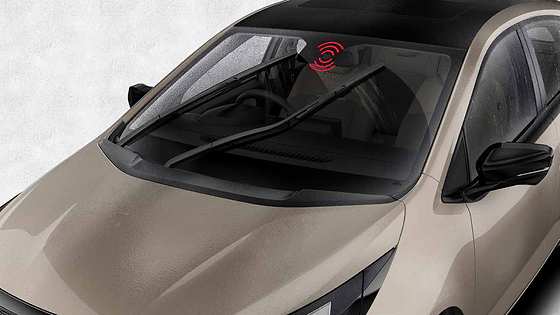 Tata Altroz, Auto headlamps and rain-sensing wipers switch on by themselves as light fades or rain hits the windscreen