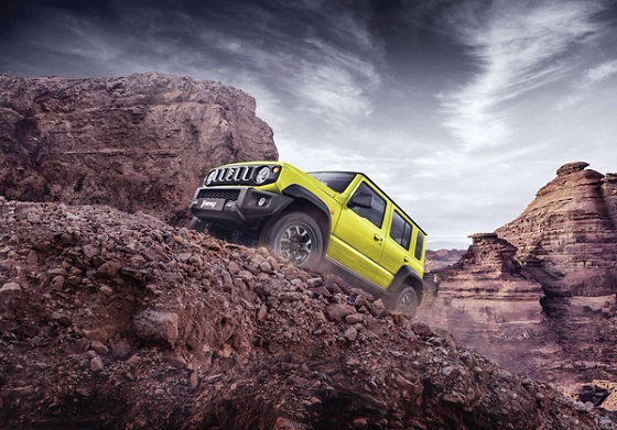Maruti Suzuki Jimny, High ground clearance lets the Jimny crawl up loose rocky inclines.