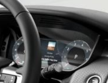 Land Rover Discovery — Interactive Driver Display digital instrument cluster with configurable dials and full-screen navigation.