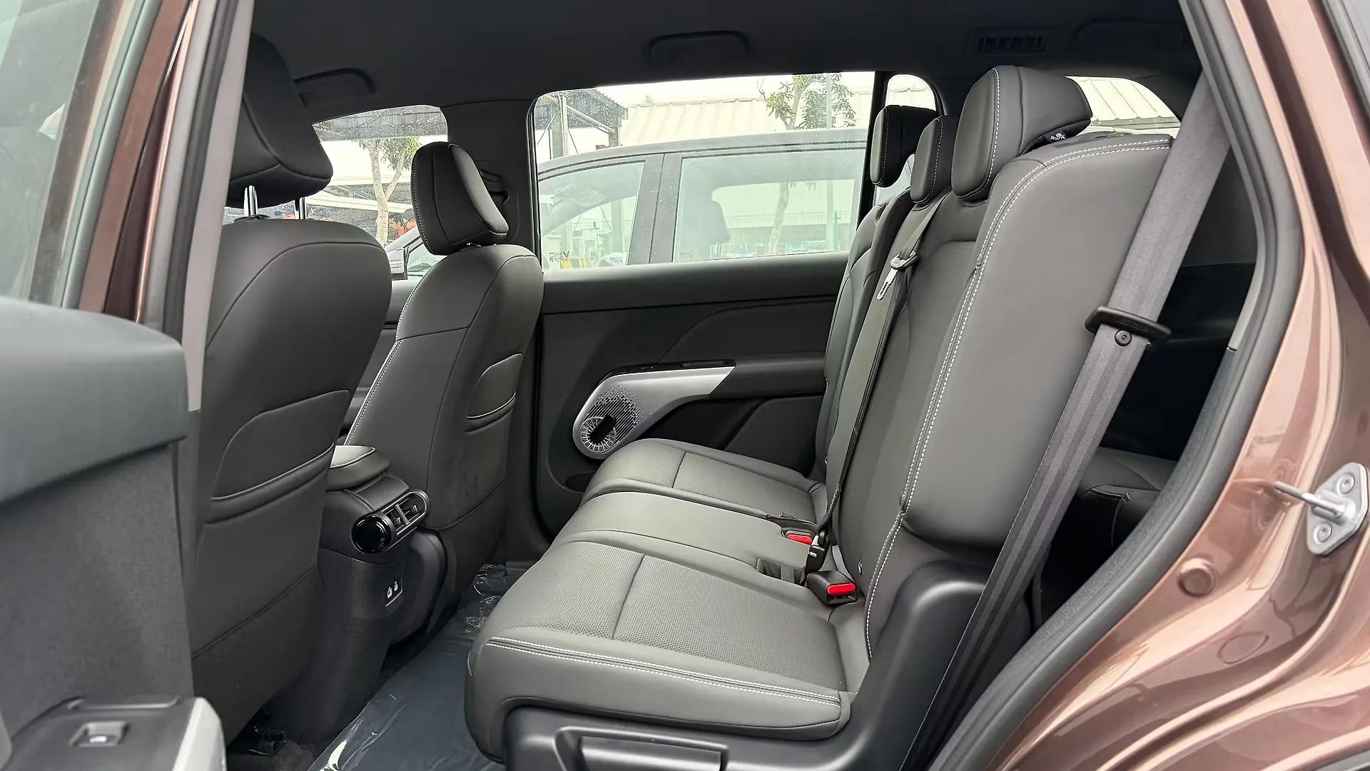 VinFast VF MPV 7 — image 10