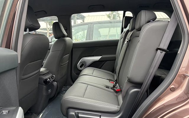 VF MPV 7 photo 10