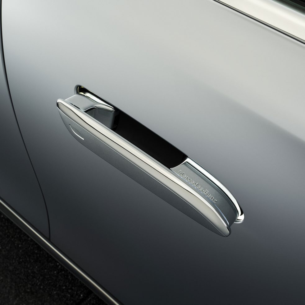 Mercedes-Benz E-Class — Flush-fitting, automatically retractable door handles