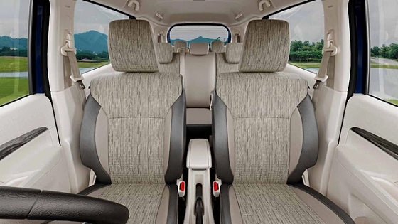 Toyota Rumion, 7-seater cabin with plush dual-tone seat fabric